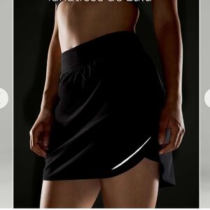 Lululemon Hotty Hot Skirt High -Rise Black Sz 2